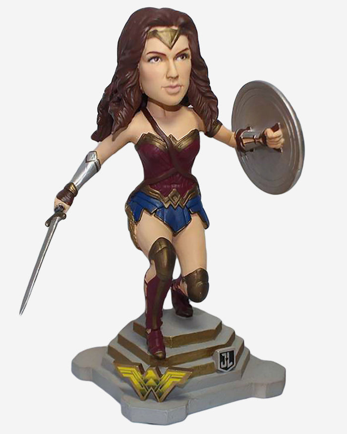 Wonder Woman™ Justice League™ DC Bobblehead FOCO - FOCO.com