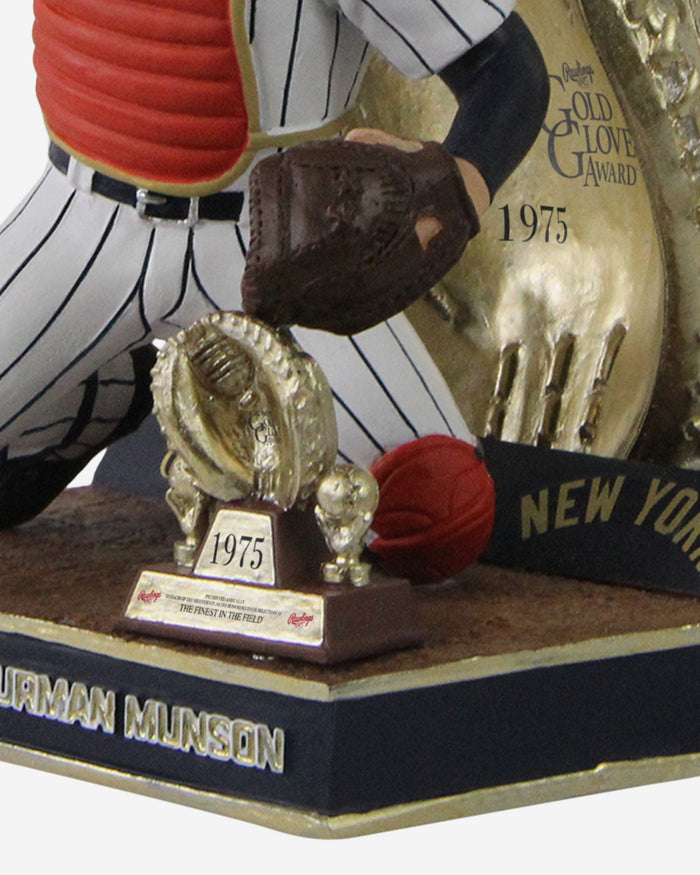 Thurman Munson New York Yankees 1975 Gold Glove Bobblehead FOCO - FOCO.com