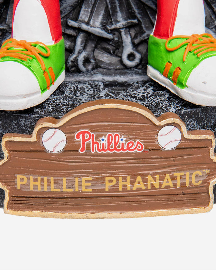 Game of Thrones™ Philadelphia Phillies Phillie Phanatic Mascot Bobblehead FOCO - FOCO.com