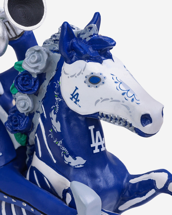 Los Angeles Dodgers Calavera Bobblehead FOCO - FOCO.com