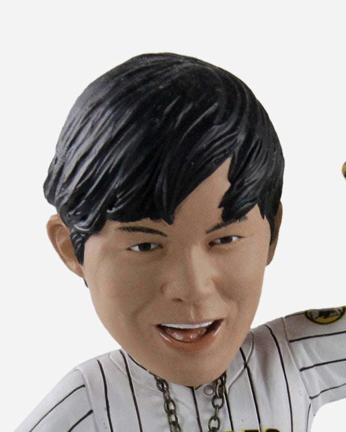 Ha-Seong Kim San Diego Padres Swag Chain Bobblehead FOCO - FOCO.com