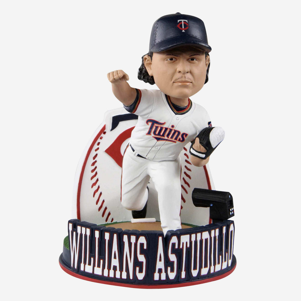 Willians Astudillo Minnesota Twins La Tortuga Pitching Bobblehead FOCO - FOCO.com