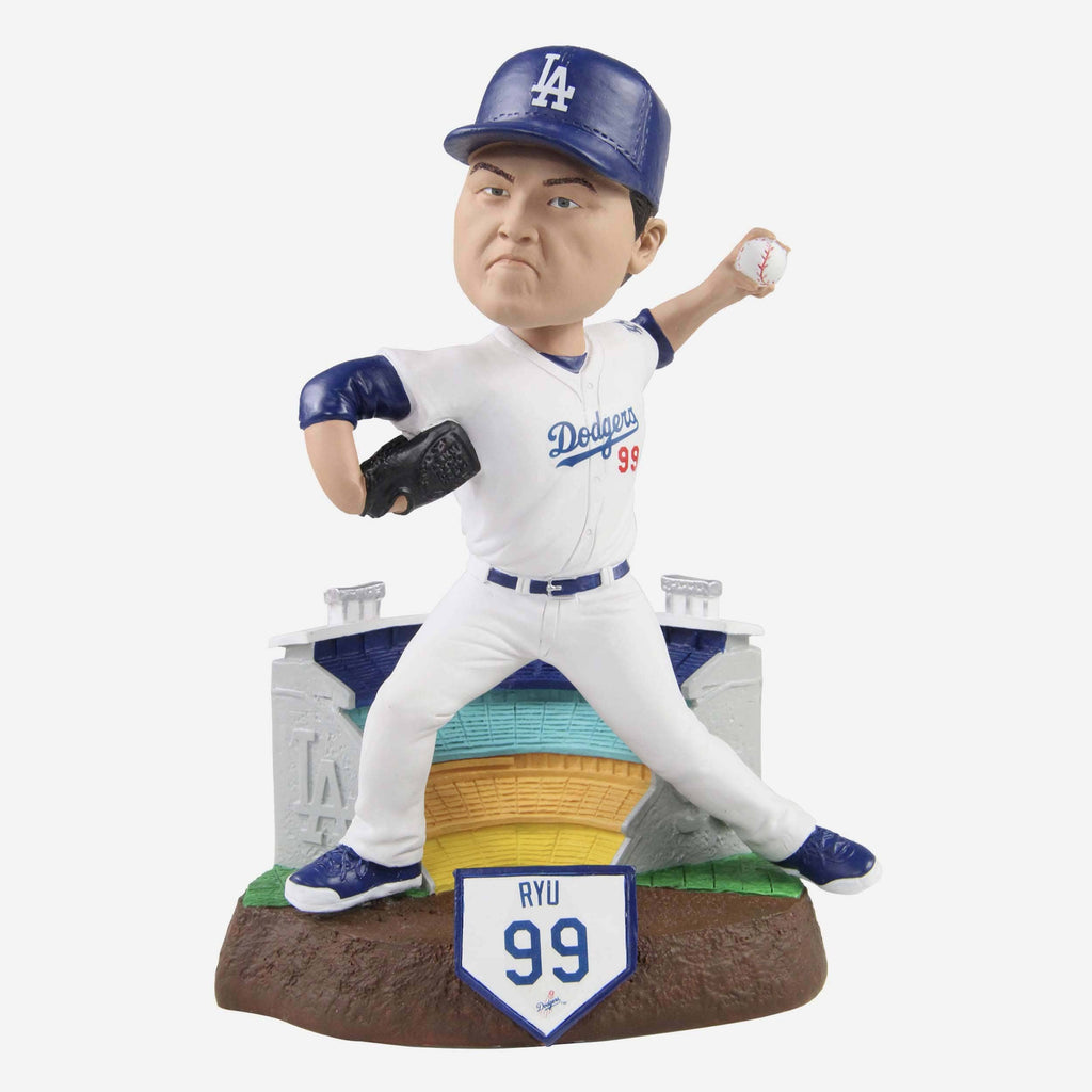 Hyun-jin Ryu Los Angeles Dodgers Thematic Bobblehead FOCO - FOCO.com