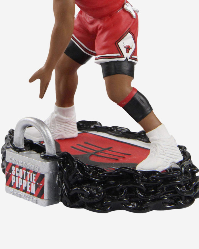 Scottie Pippen Chicago Bulls Lockdown Defense Bobblehead FOCO - FOCO.com