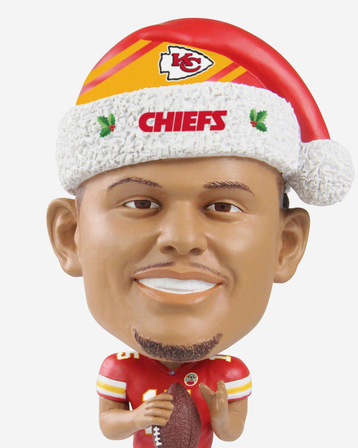 Patrick Mahomes Kansas City Chiefs Holiday Wreath Bighead Bobblehead FOCO - FOCO.com