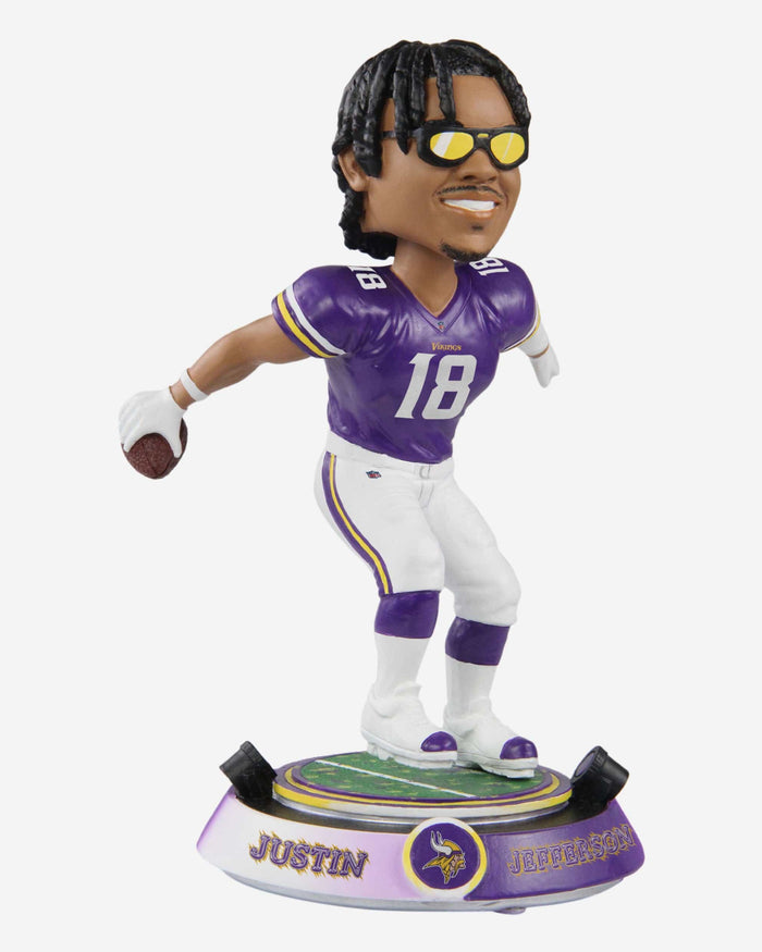 Justin Jefferson Minnesota Vikings Touchdown Celebration Bobblehead FOCO - FOCO.com