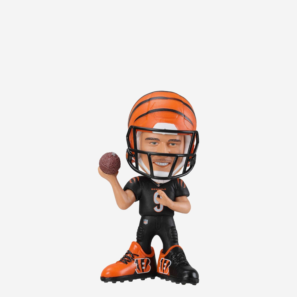 Joe Burrow Cincinnati Bengals Vinyl Showstomperz Bobblehead FOCO - FOCO.com