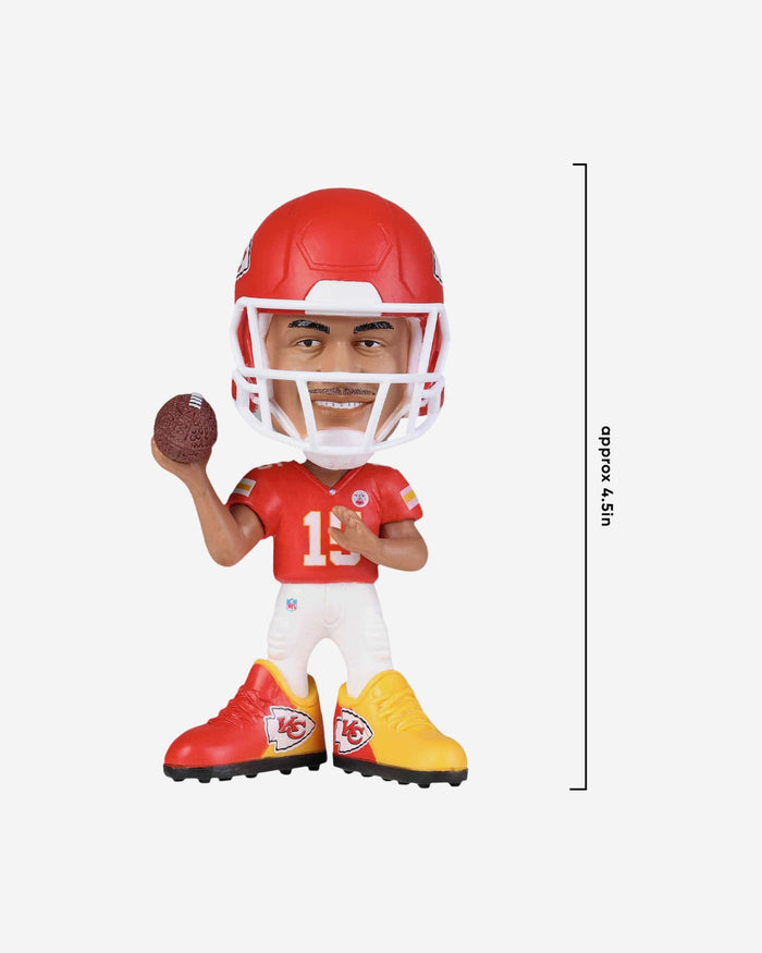 Patrick Mahomes Kansas City Chiefs Vinyl Showstomperz Bobblehead FOCO - FOCO.com