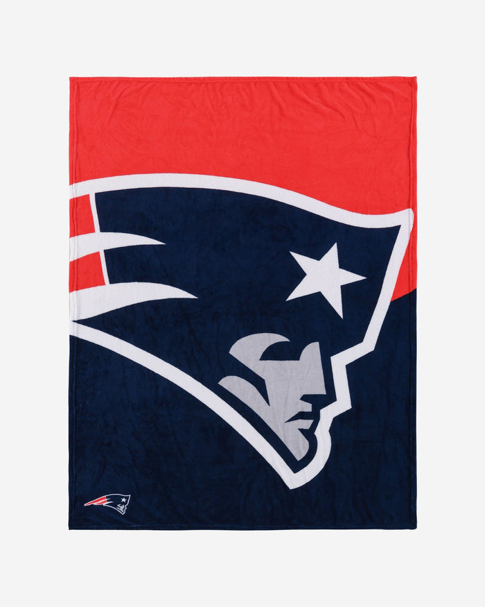 New England Patriots Supreme Slumber Plush Throw Blanket FOCO - FOCO.com