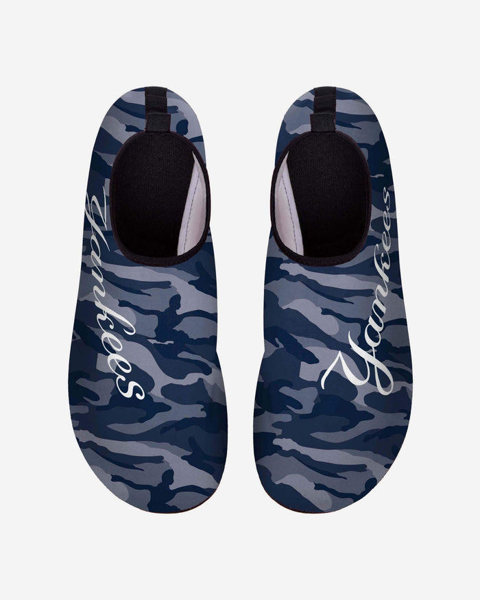 New York Yankees Camo Water Shoe FOCO - FOCO.com