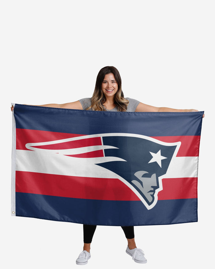 New England Patriots Big Logo Team Stripe Horizontal Flag FOCO - FOCO.com