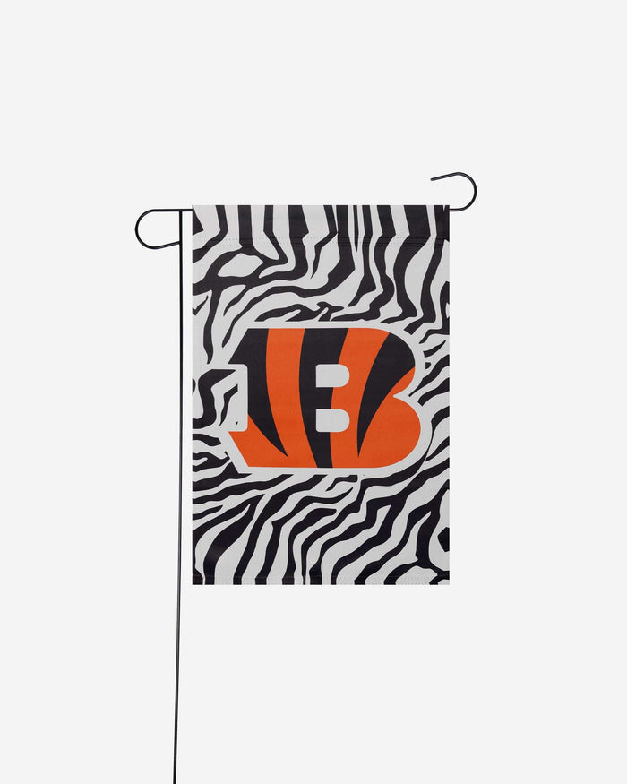 Cincinnati Bengals White Stripe Big Logo Garden Flag FOCO - FOCO.com