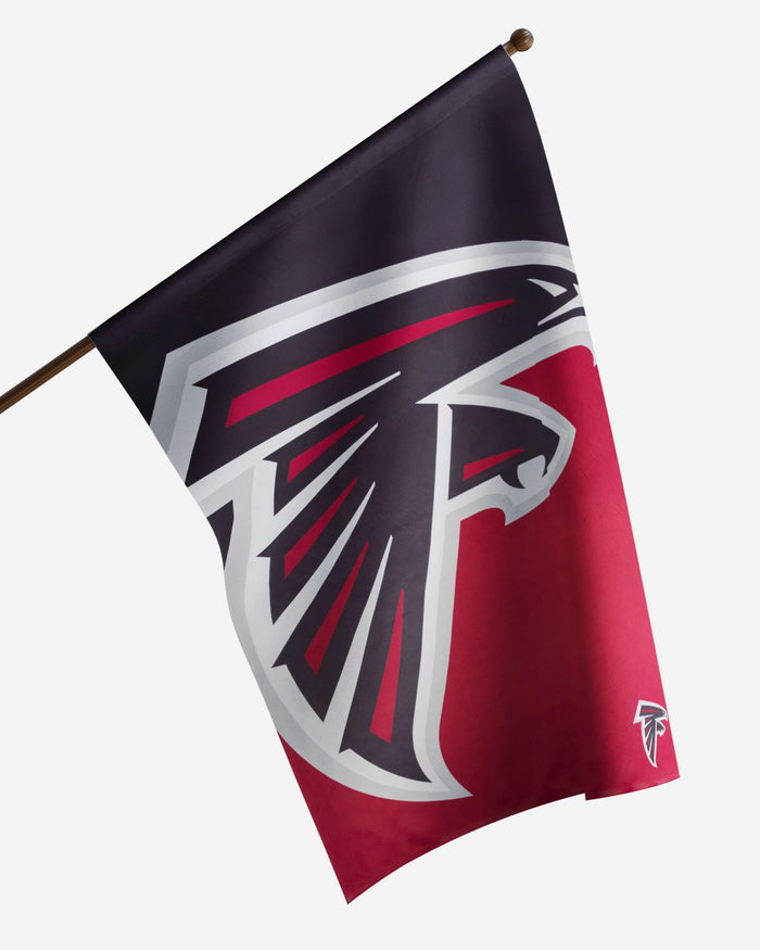 Atlanta Falcons Vertical Flag FOCO - FOCO.com