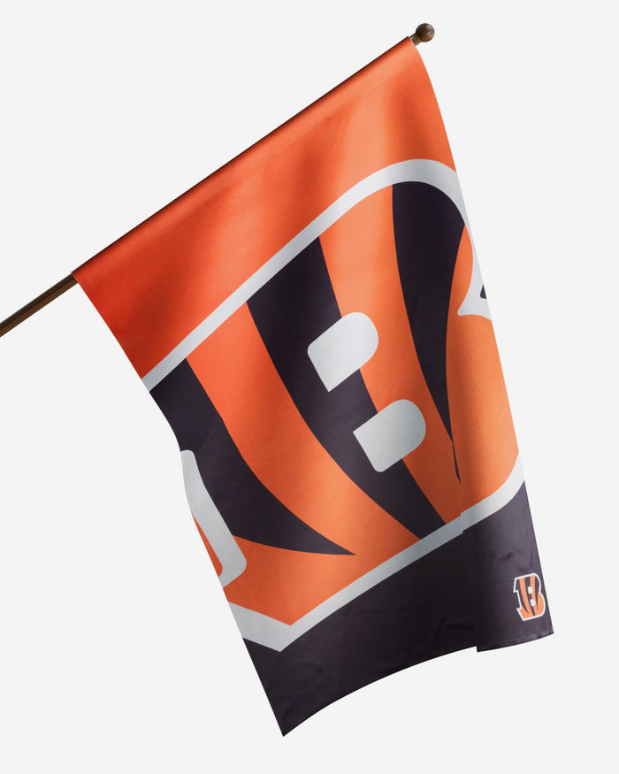 Cincinnati Bengals Vertical Flag FOCO - FOCO.com
