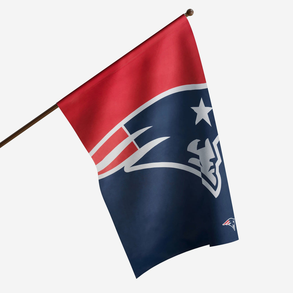 New England Patriots Vertical Flag FOCO - FOCO.com