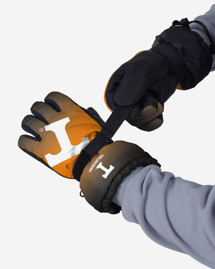 Tennessee Volunteers Gradient Big Logo Insulated Gloves FOCO - FOCO.com