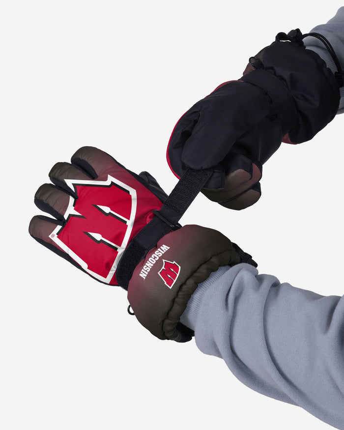 Wisconsin Badgers Gradient Big Logo Insulated Gloves FOCO - FOCO.com