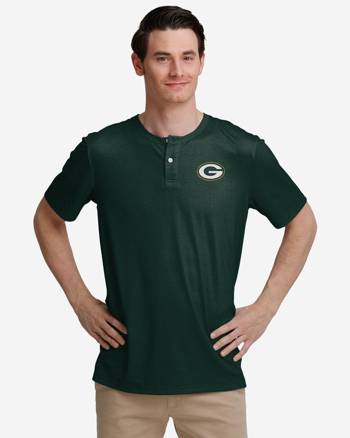 Green Bay Packers Solid Team Logo Short Sleeve Henley FOCO S - FOCO.com