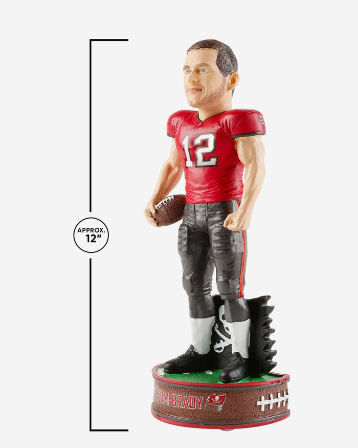 Tom Brady Tampa Bay Buccaneers Thematic Player Figurine FOCO - FOCO.com