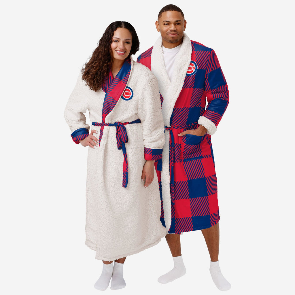 Chicago Cubs Lounge Life Reversible Robe FOCO S/M - FOCO.com