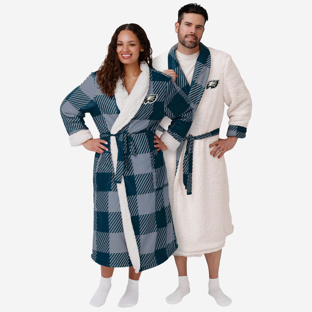 Philadelphia Eagles Lounge Life Reversible Robe FOCO S/M - FOCO.com