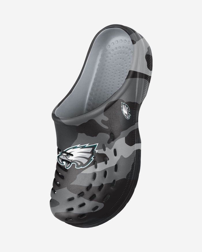 Philadelphia Eagles Tonal Camo Clog FOCO - FOCO.com