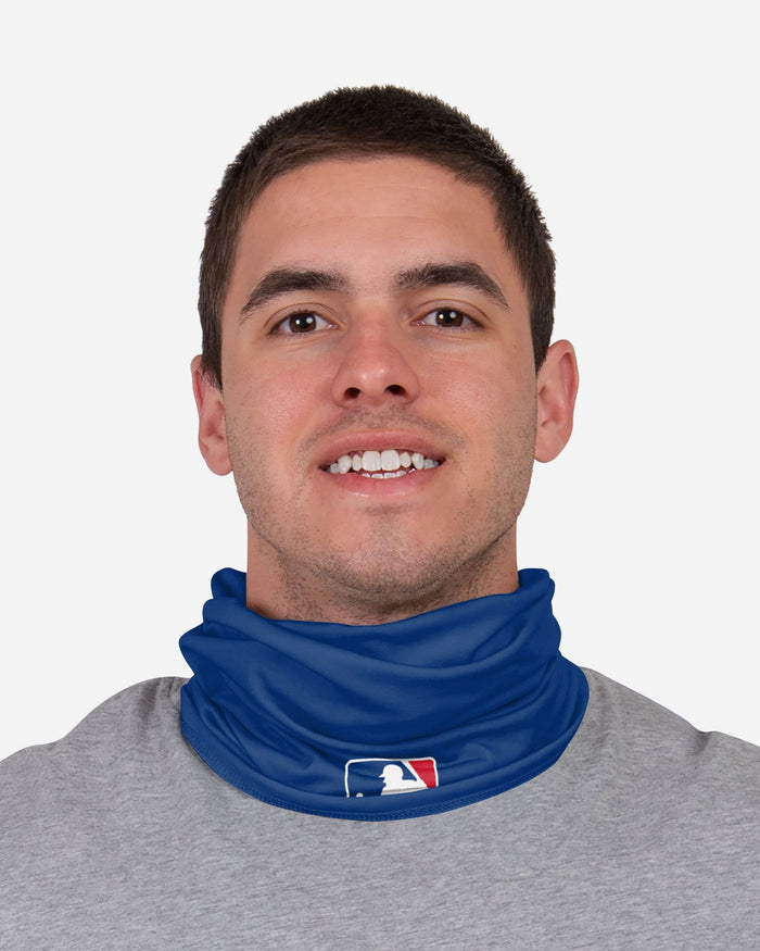 Kyle Hendricks Chicago Cubs On-Field Gameday Gaiter Scarf FOCO - FOCO.com