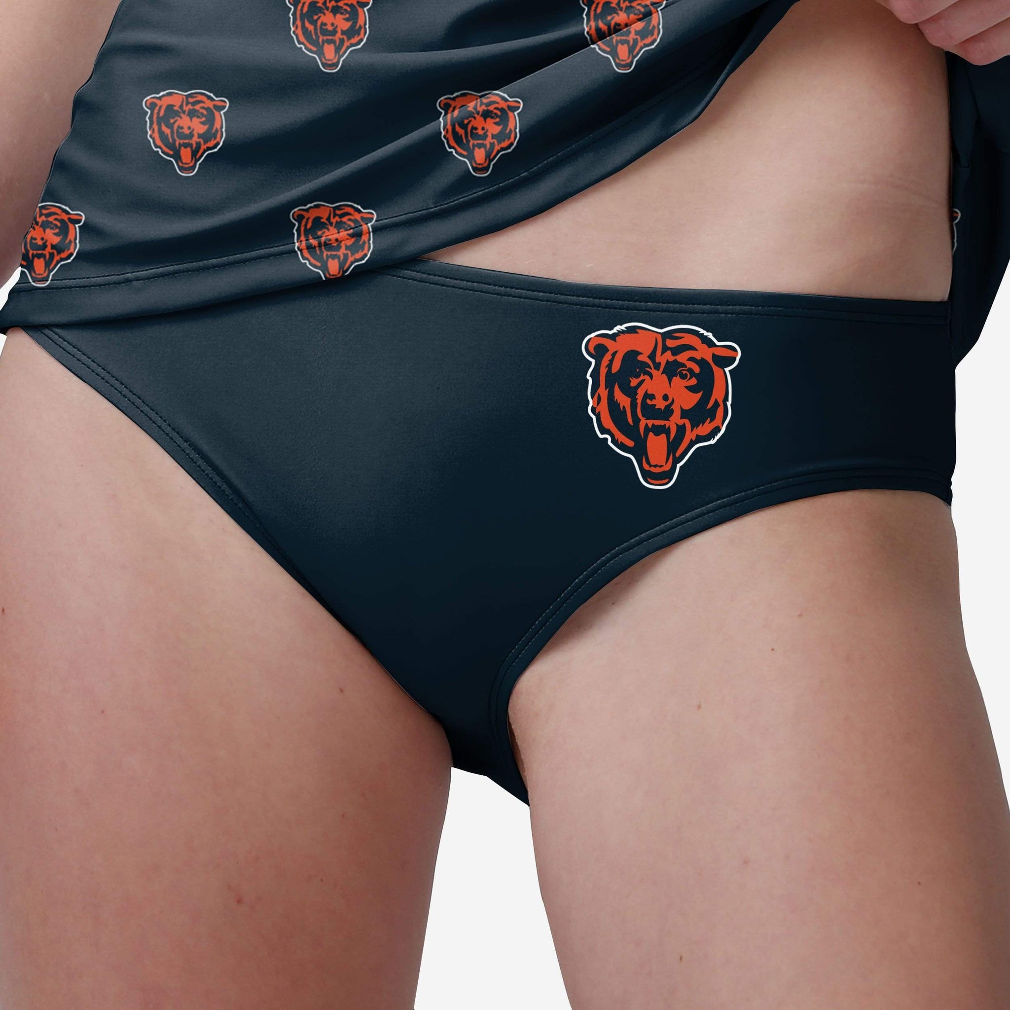 FOCO Chicago Bears Womens Solid Logo Bikini Top, Size: M